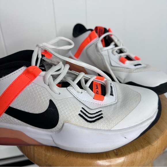 Nike Kids Air Zoom Crossover GS in White Safety Orange - Picture 3 of 12
